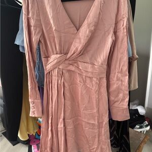 Nürode Elegant Pink Wrap Dress